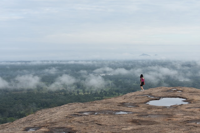 hiking sri lanka